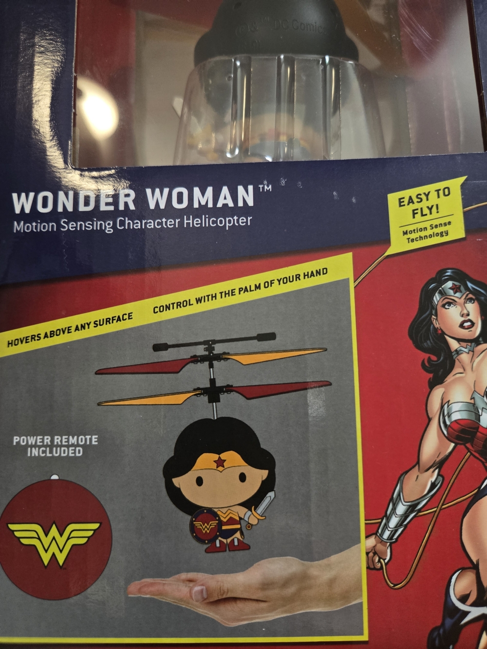 Wonder Woman Motion-Sensing Flying Helicopter Toy — Red - Picture 5 of 6